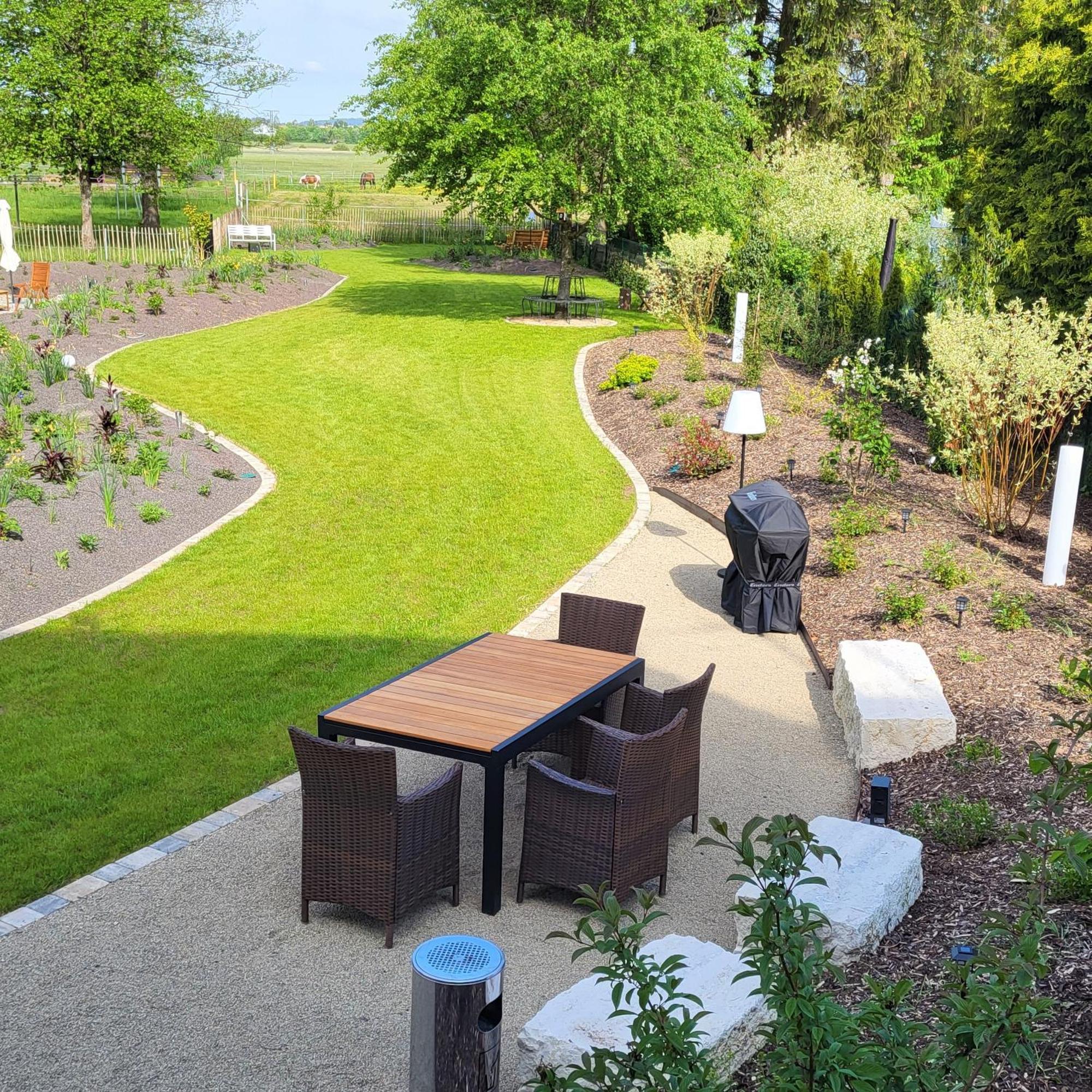 Komfort Ferienwohnungen Mit Wellness-Garten - Gaestehaus Am Bachlauf - Losheim Am See Стая снимка